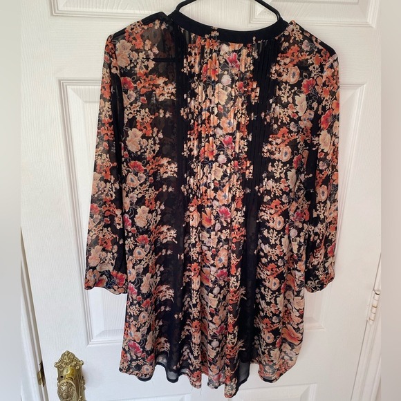 AMERICAN RAGS Womens Sheer Black & Floral Blouse Pleated Button Detail SZ L - Picture 7 of 8